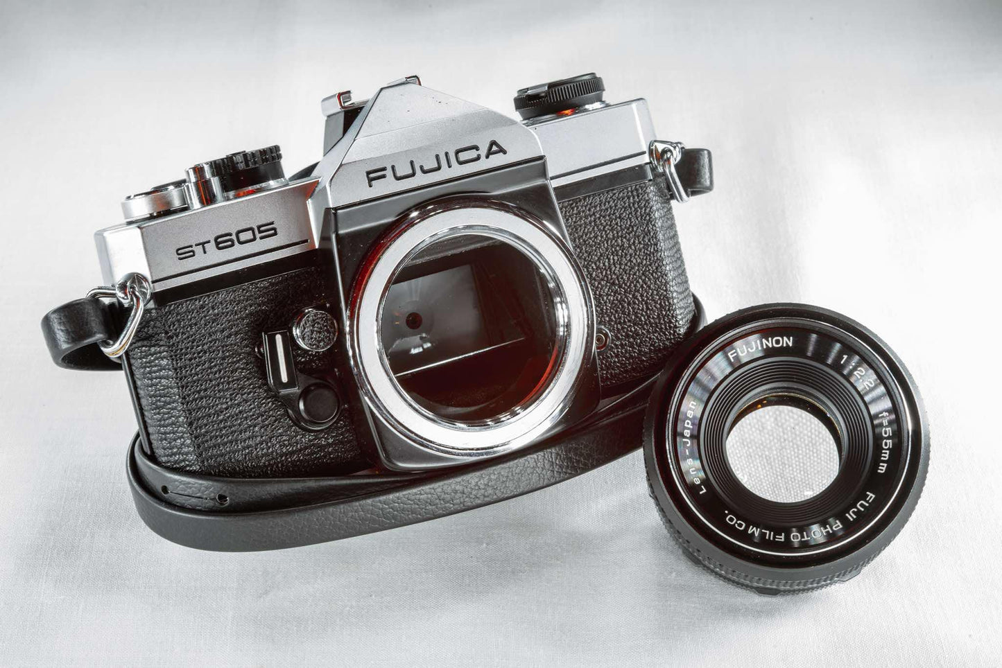 Beautiful new Fujica ST605 SLR camera + Fujinon 55mm F2.2 + Case