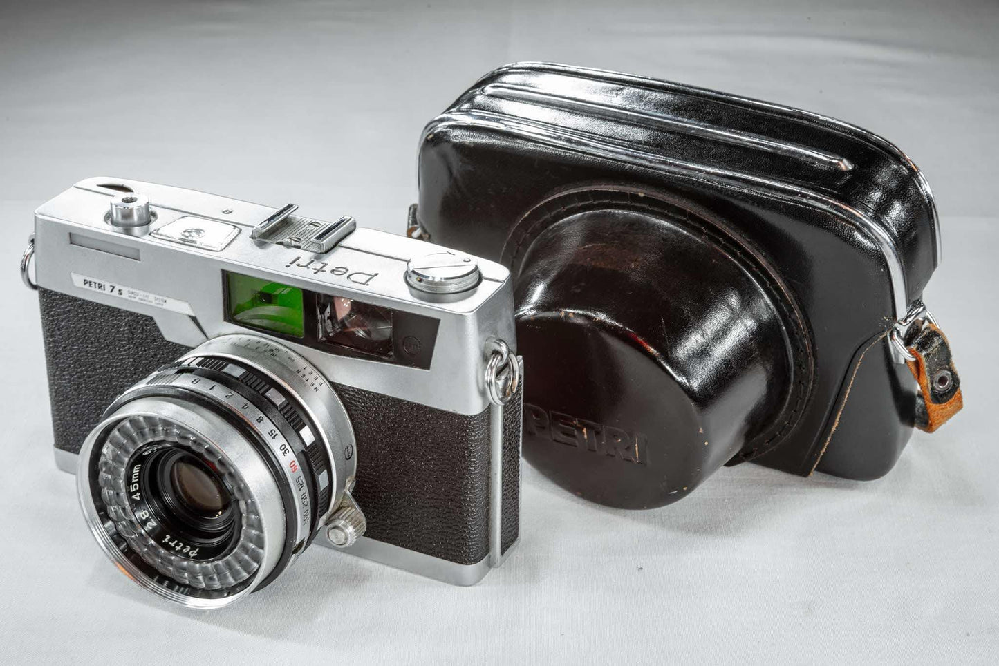 Vintage Rare Rangefinder Film Camera Petri 7s 45mm f2.8 Classic Retro 1960s Analog Manual focus Perfect For a Gift and Photographers Antique