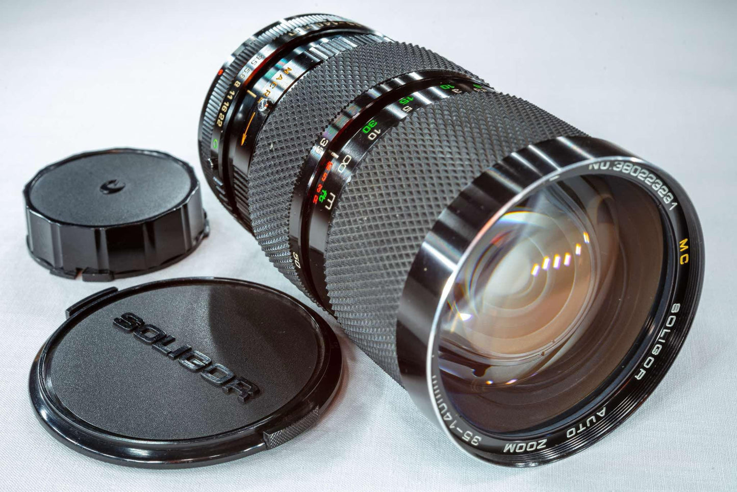 Soligor 35-140mm F3.5 Macro zoom Canon FD