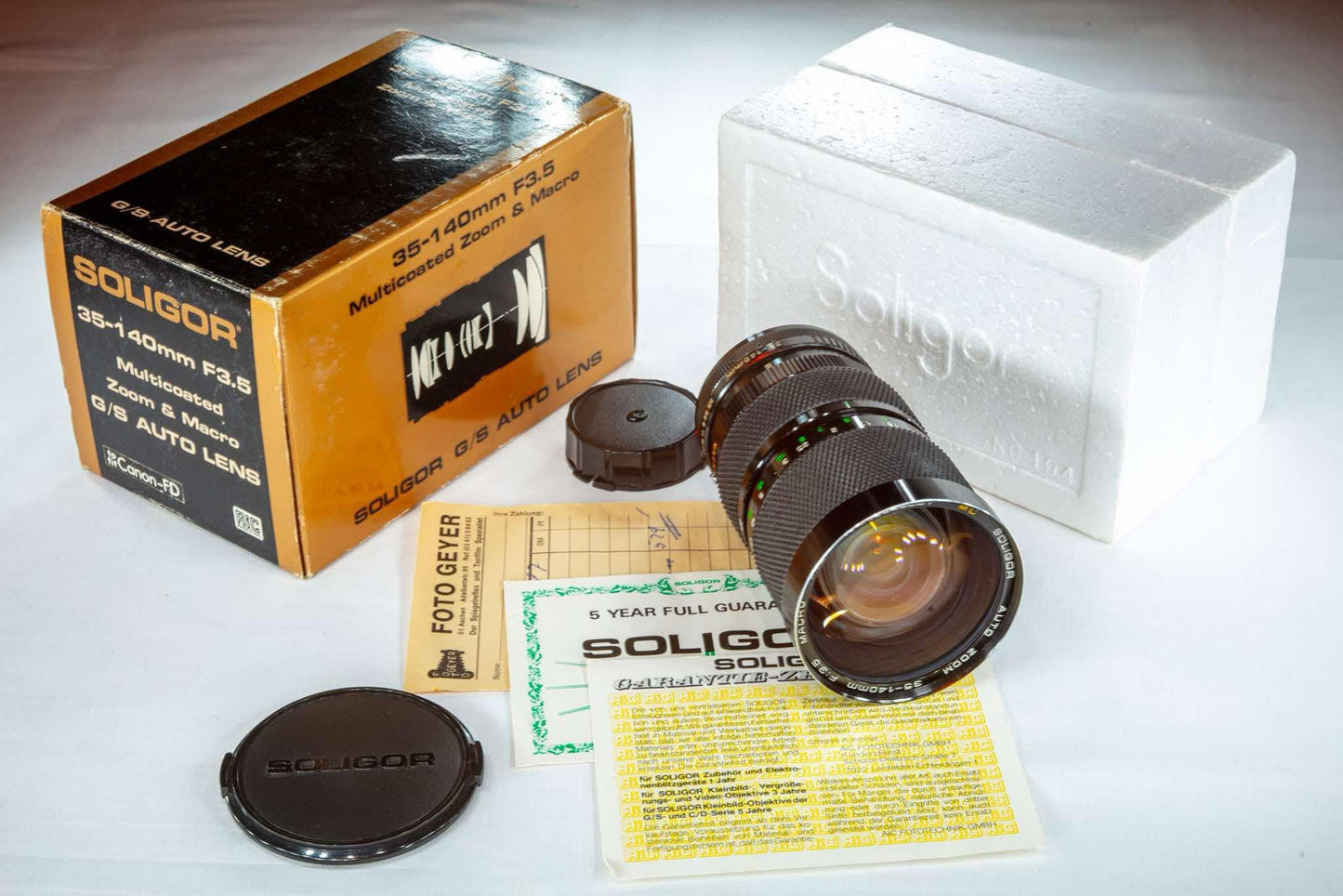 Soligor 35-140mm F3.5 Macro zoom Canon FD