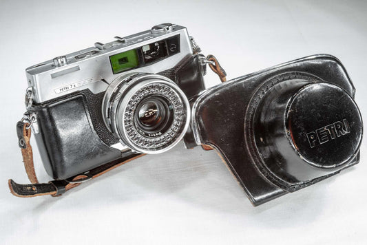 Vintage Rare Rangefinder Film Camera Petri 7s 45mm f2.8 Classic Retro 1960s Analog Manual focus Perfect For a Gift and Photographers Antique