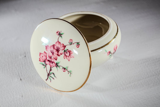 Vintage Bavaria Germany Porcelain Flower Box Dish with Floral Design Decorative Collectible Jewelery Elegant Home Decor Perfect Gift Ceramic