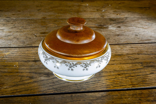Vintage Bavaria Alka Kunst Porcelain Bomboniera Elegant Decorative Box with Floral Design Perfect for Collectors, Jewelry Storage and Gifts