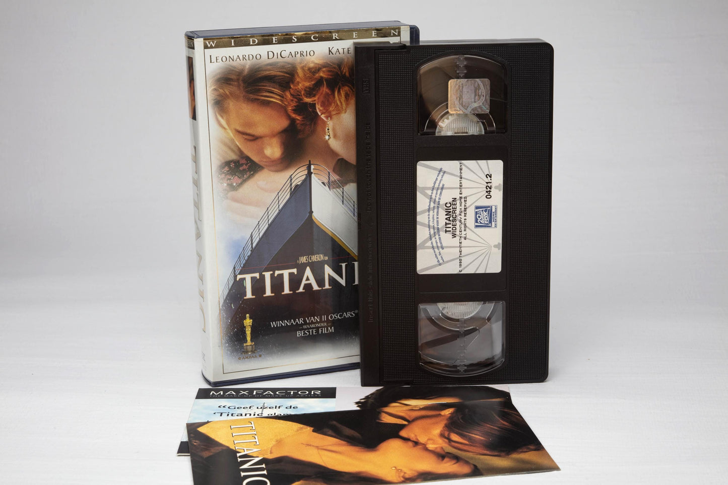 Titanic 1997 VHS Tape Classic Romance Drama Vintage Movie Collectible Leonardo DiCaprio Kate Winslet Cassette Award-Winning Perfect Gift